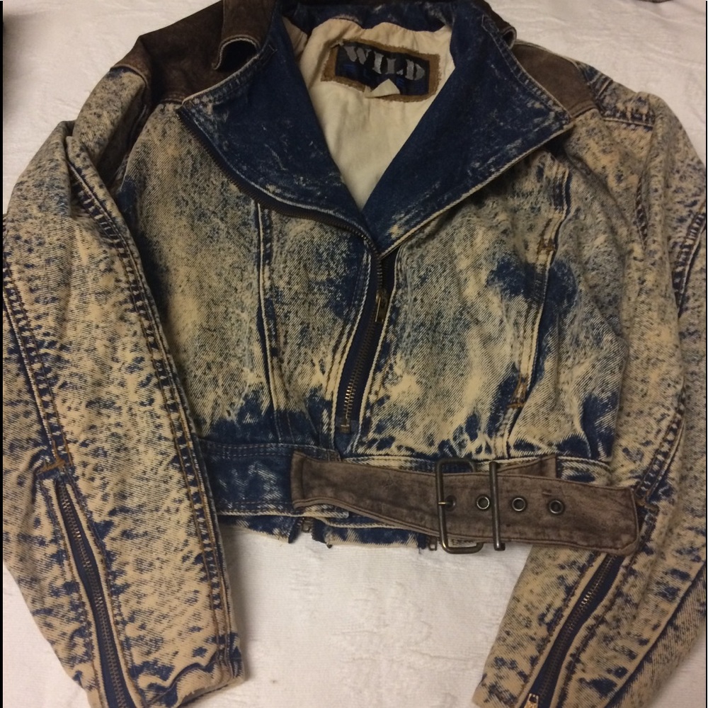 Short denim jacket